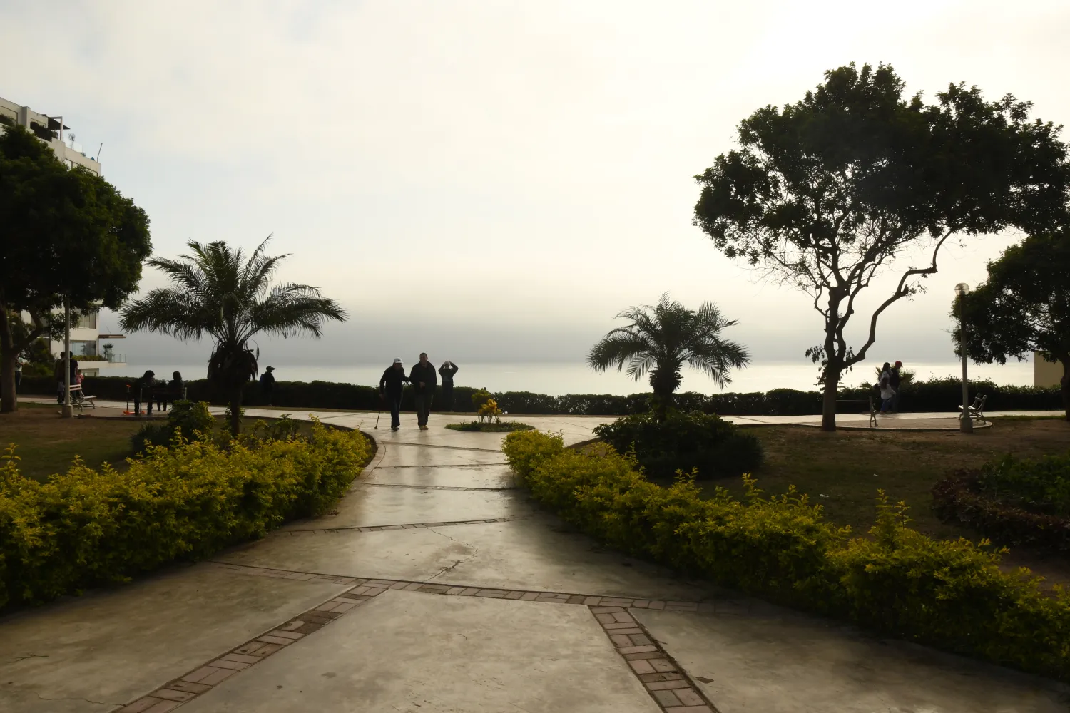 The Pacific horizon from Malecón de los Ingleses, Barranco