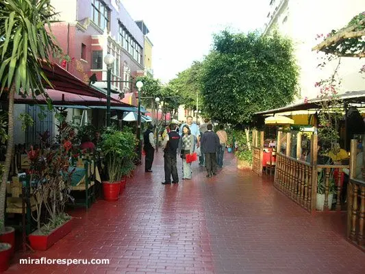 A passage lined with handicraft stalls in Miraflores