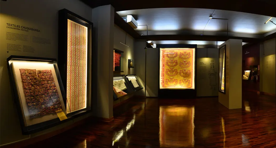 Textile displays at the AMANO museum